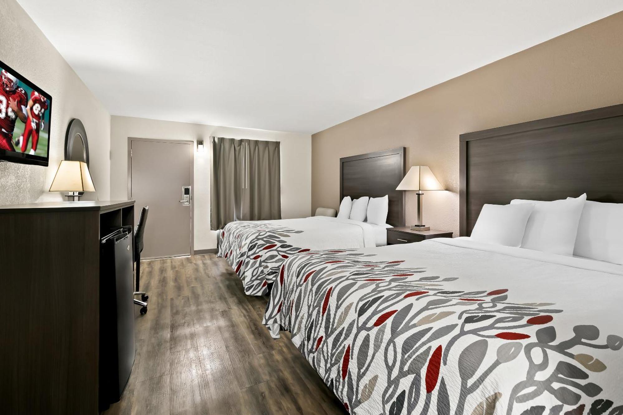 Red Roof Inn & Suites Дънкан Екстериор снимка