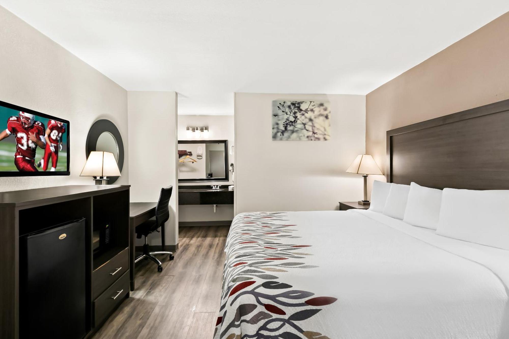 Red Roof Inn & Suites Дънкан Екстериор снимка