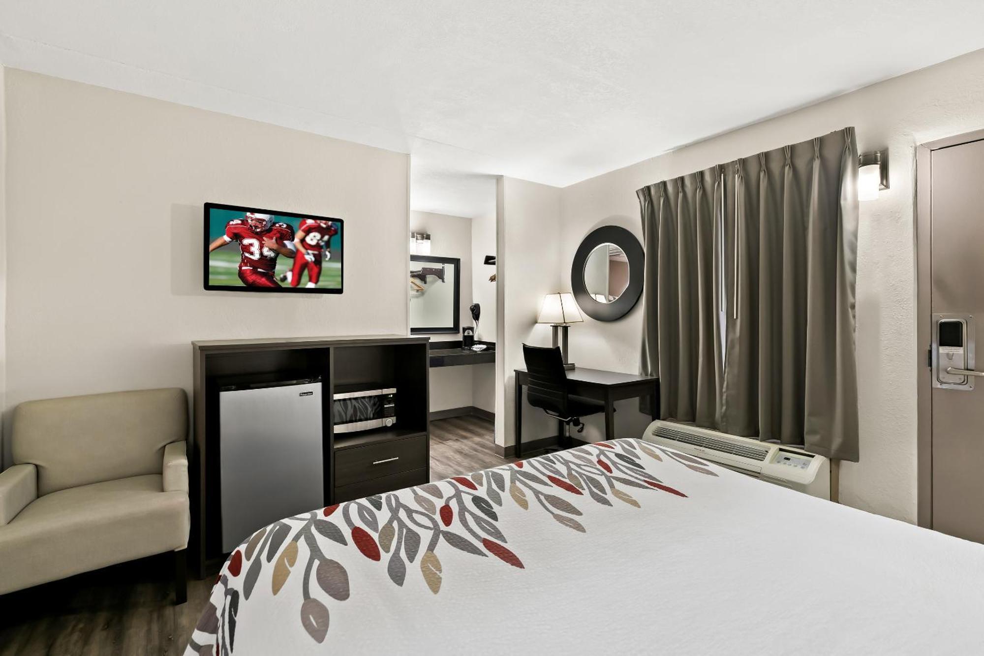 Red Roof Inn & Suites Дънкан Екстериор снимка